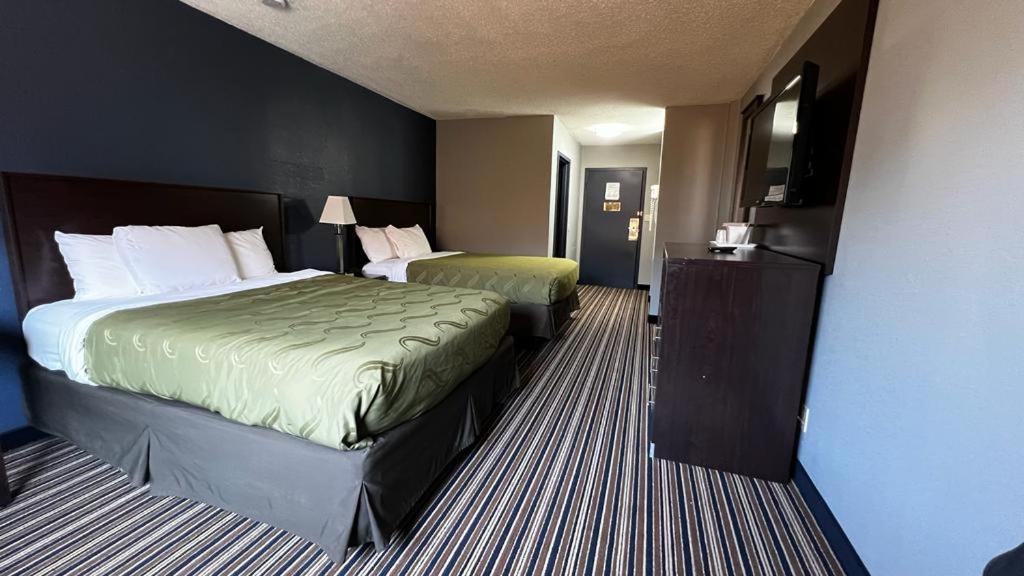 Colby Inn And Suites Zewnętrze zdjęcie